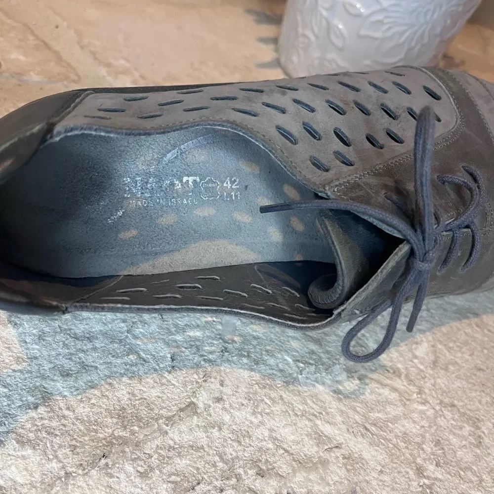 Naot noat grey